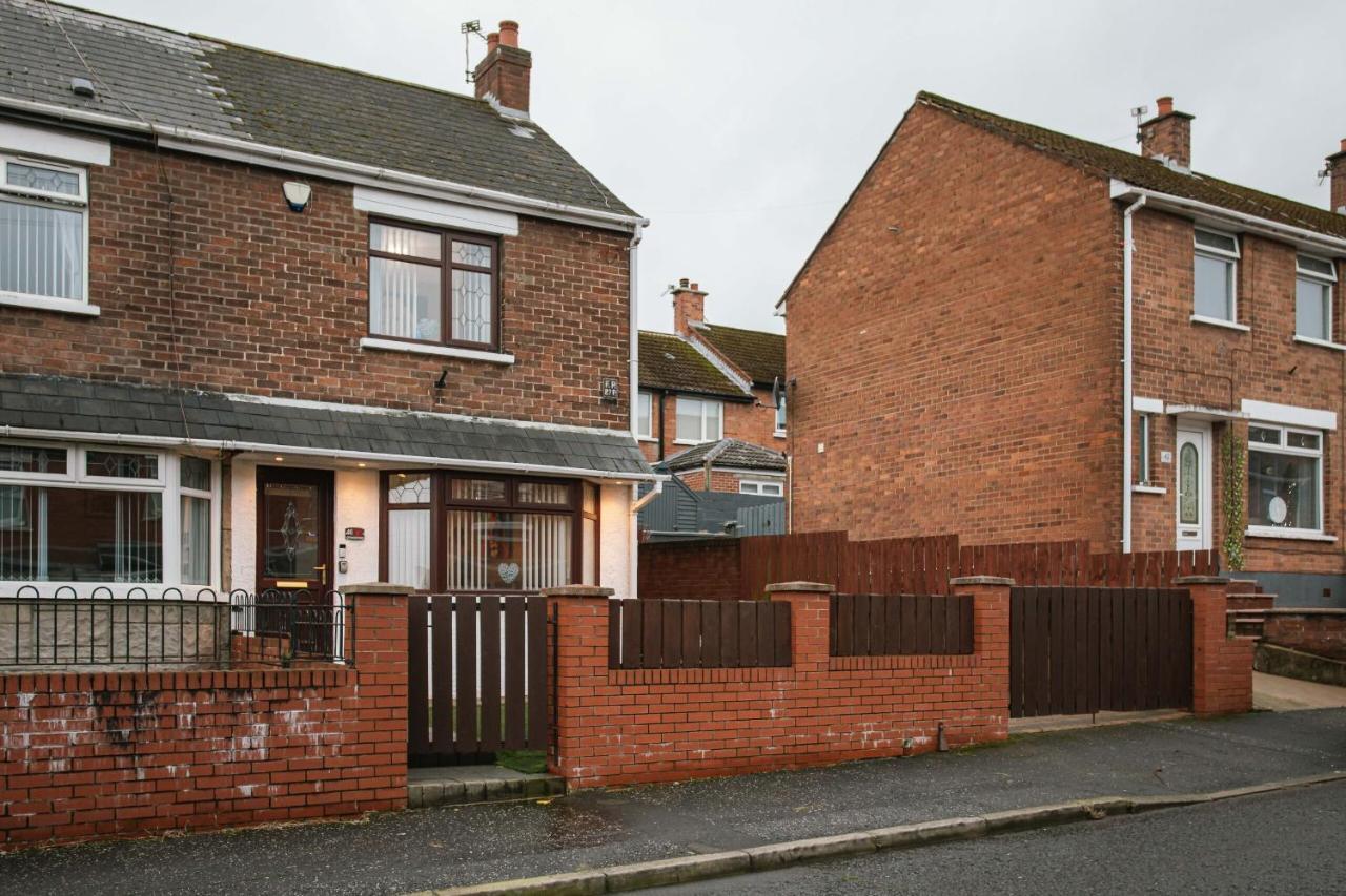Refurbished Home, 8 Mins To Cc Belfast Exterior photo